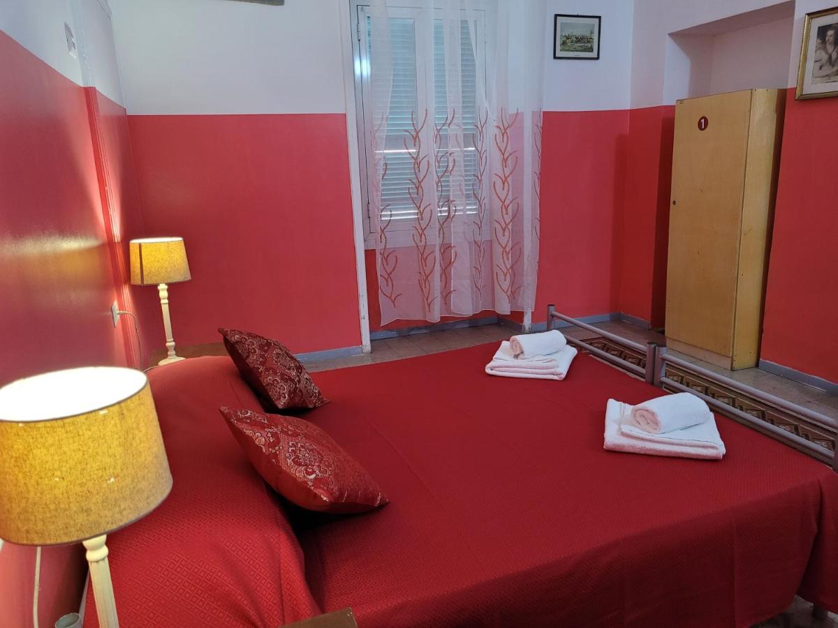 Relax On 247 Hostel โรม ภายนอก รูปภาพ