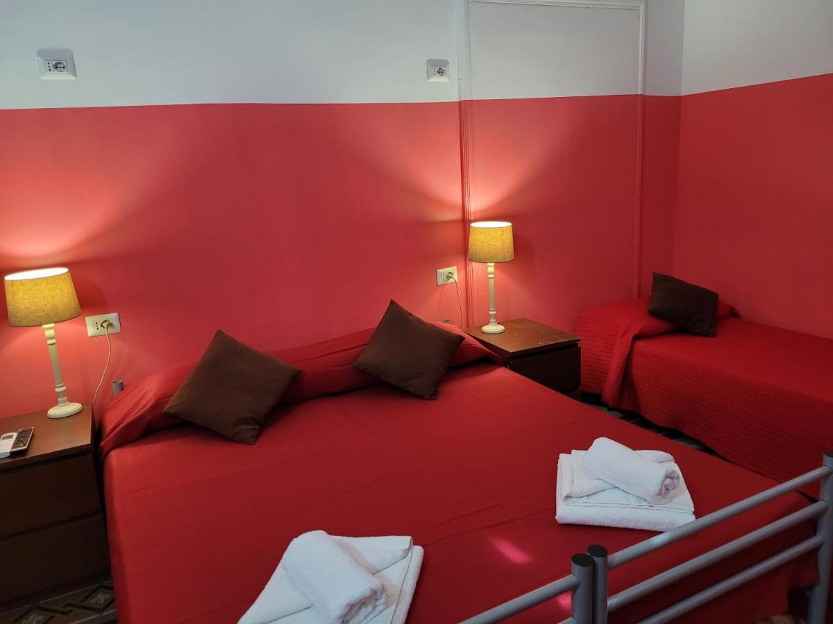 Relax On 247 Hostel โรม ภายนอก รูปภาพ