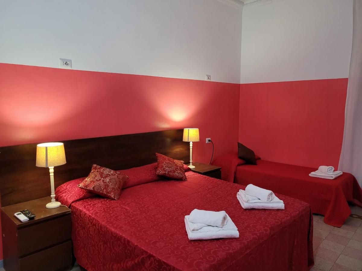 Relax On 247 Hostel โรม ภายนอก รูปภาพ